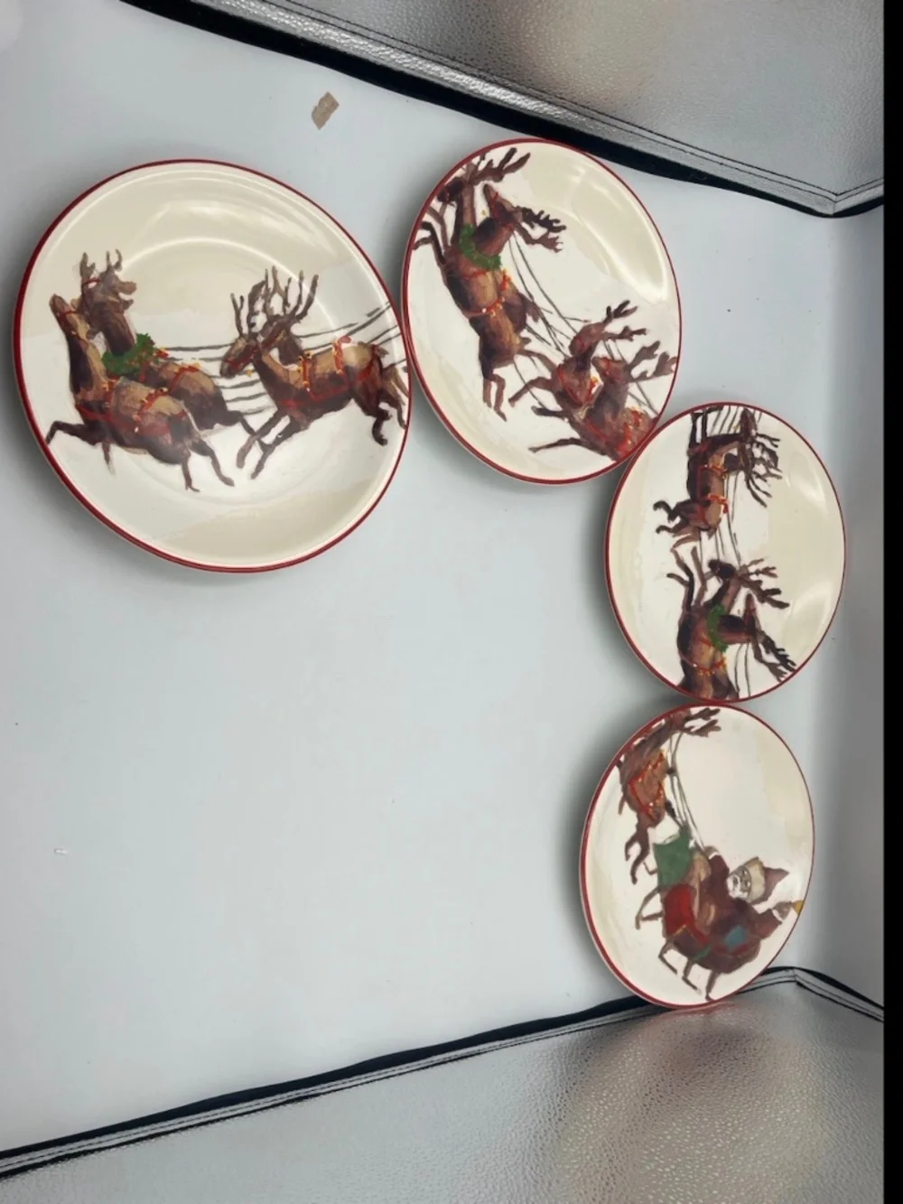 WILLIAMS SONOMA SET OF 4 SANTA + REINDEER PLATES